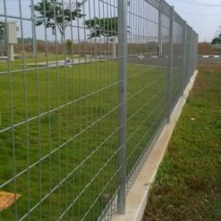 Hàng rào lưới thép bảo vệ kho